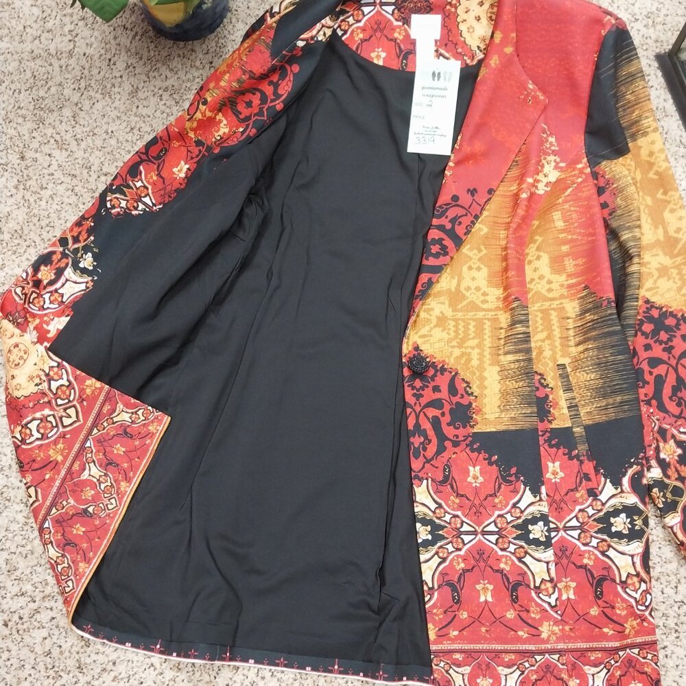 3329 Size 2/ Large  Chico's Red and Black pattern Blazer. - Picture 6 of 9
